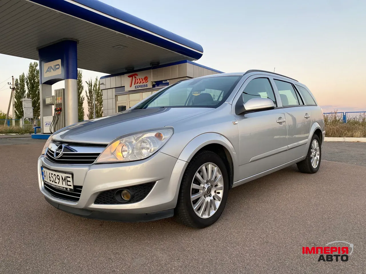 Opel Astra - фото 1