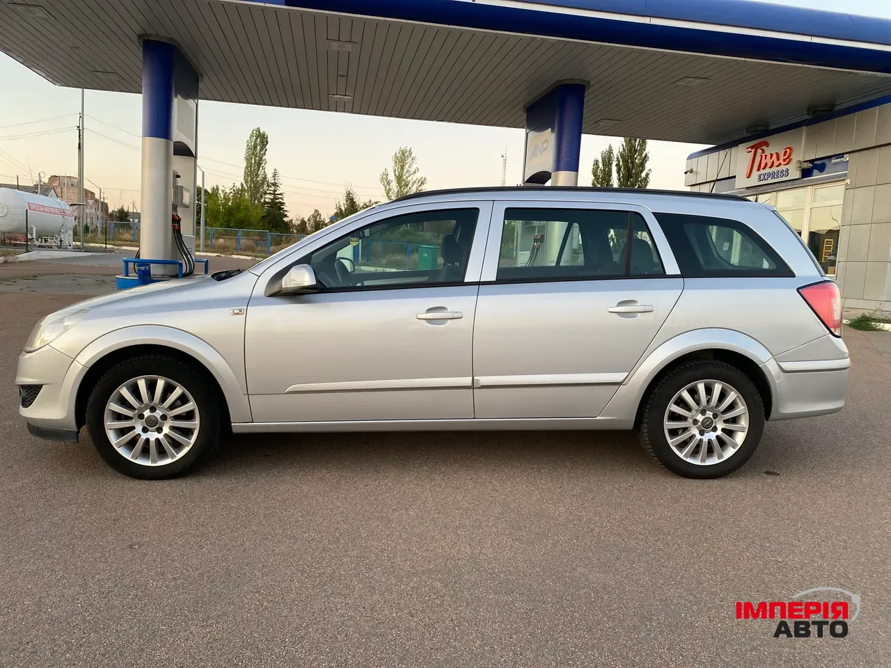 Opel Astra - фото 2