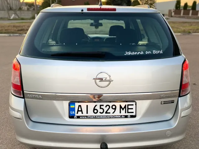 Opel Astra - фото 4