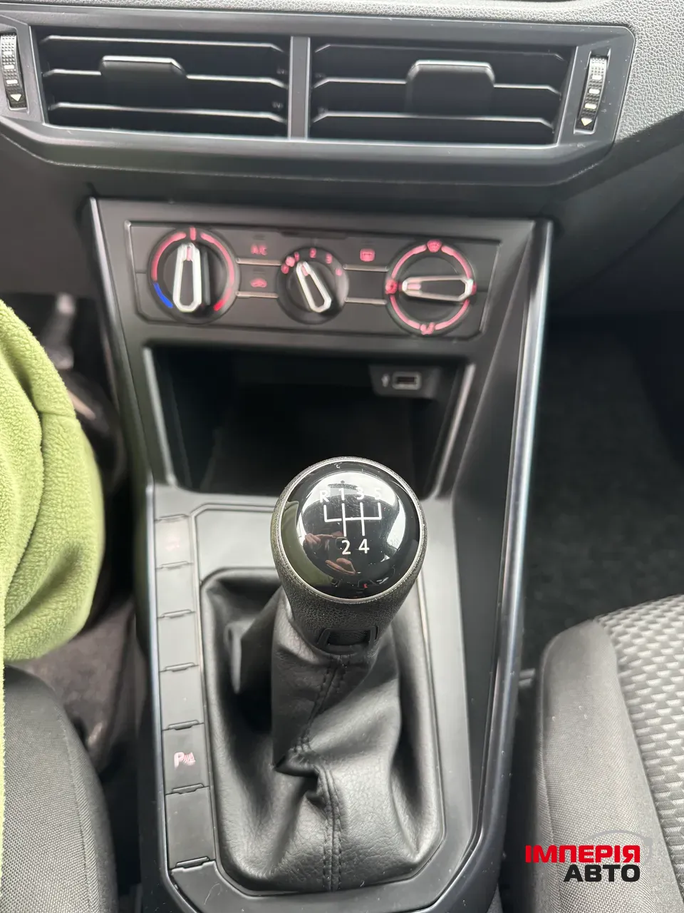 Volkswagen Polo - фото 5