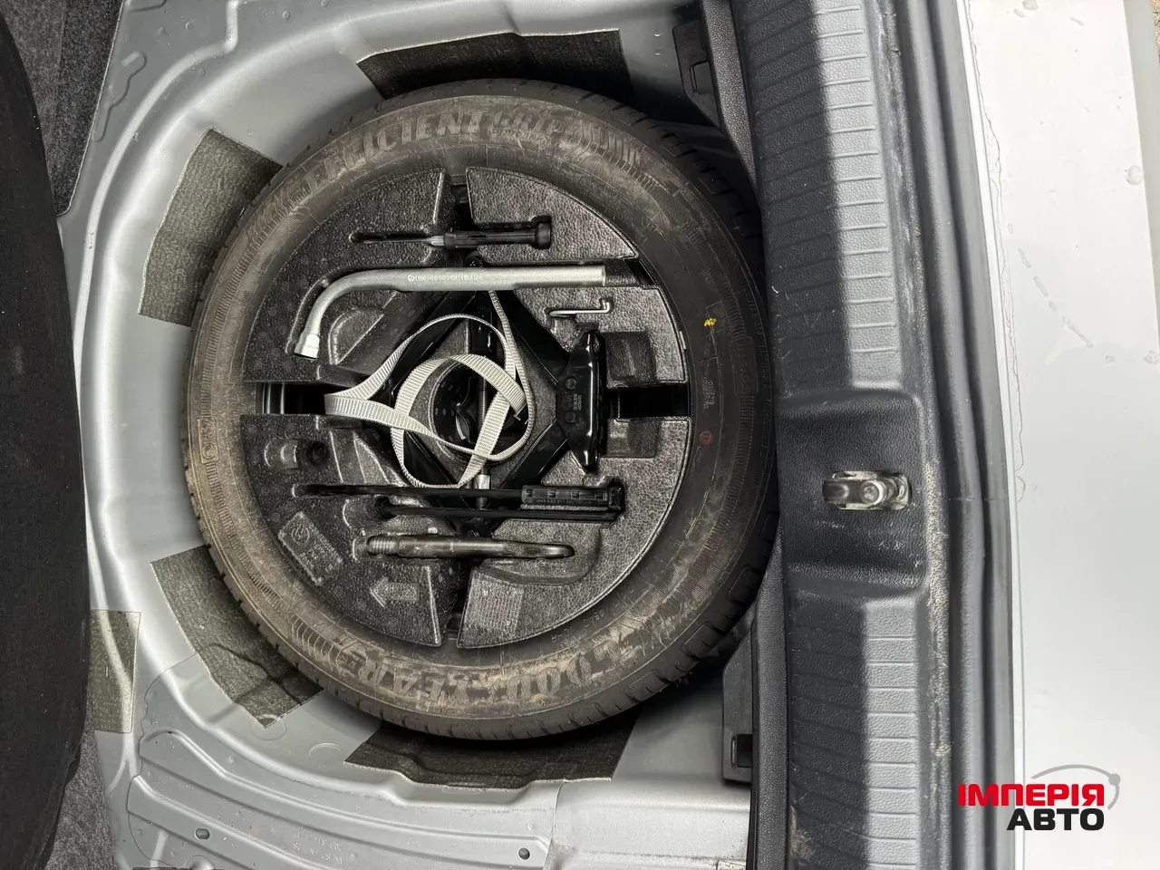 Volkswagen Polo - фото 14