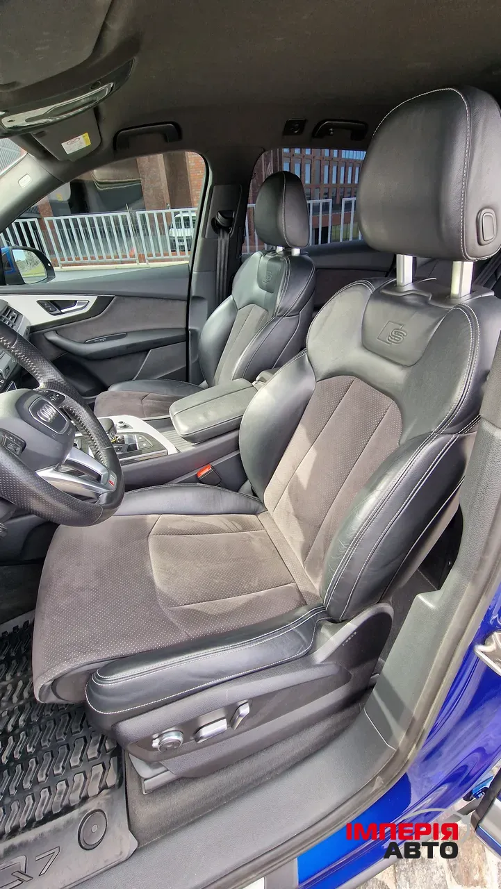 Audi Q7 - фото 26