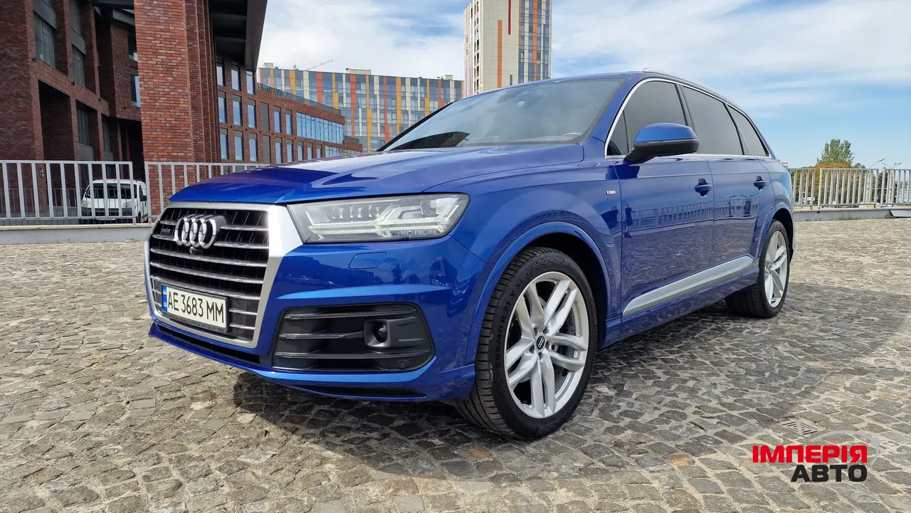 Audi Q7 - фото 13
