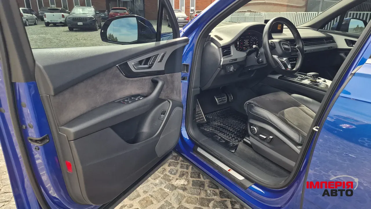 Audi Q7 - фото 14