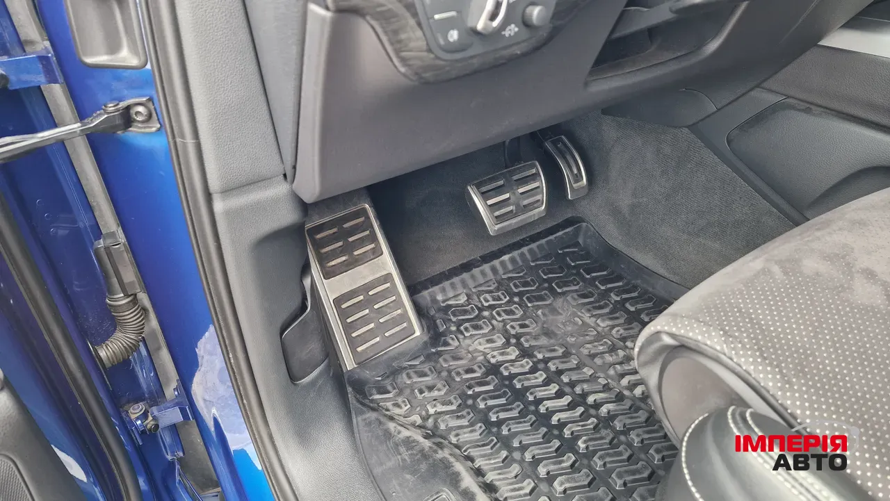 Audi Q7 - фото 16