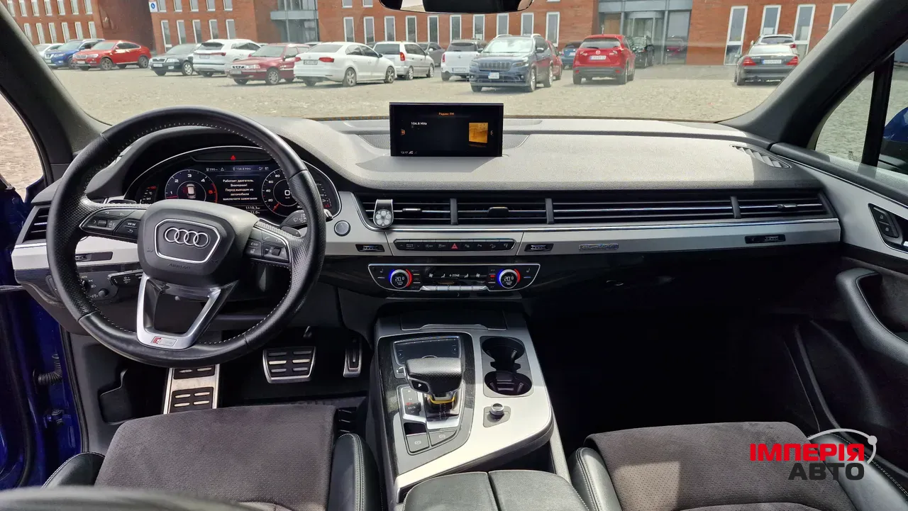 Audi Q7 - фото 22