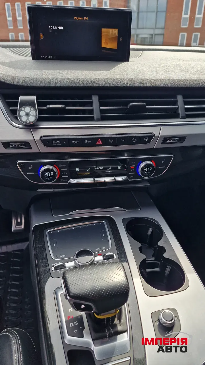 Audi Q7 - фото 18