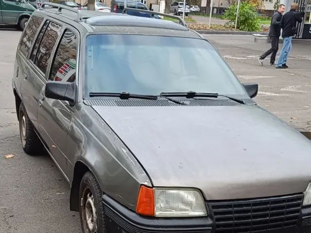 Opel Kadett - фото 1