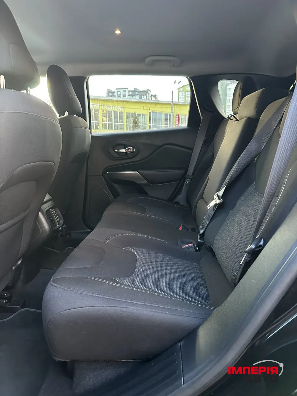 Jeep Cherokee - фото 9