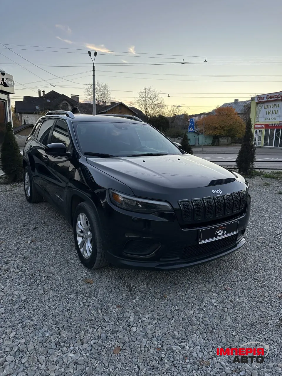 Jeep Cherokee - фото 2