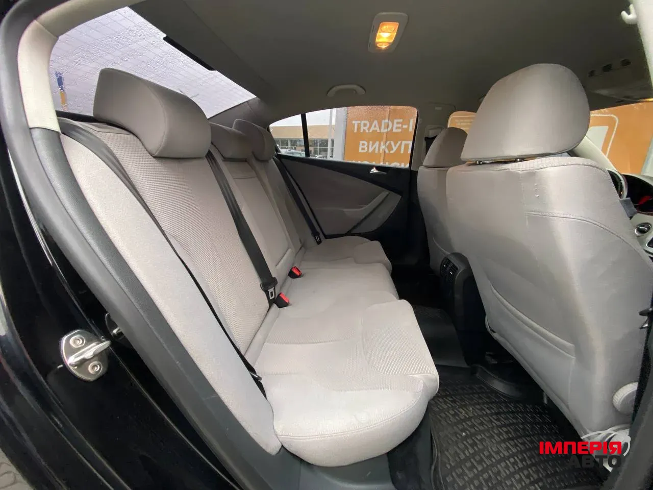 Volkswagen Passat - фото 16