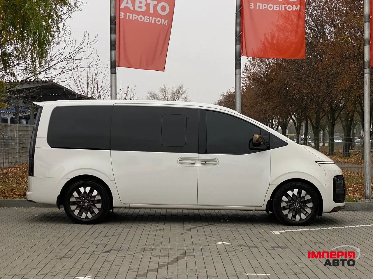 Hyundai Staria - фото 4