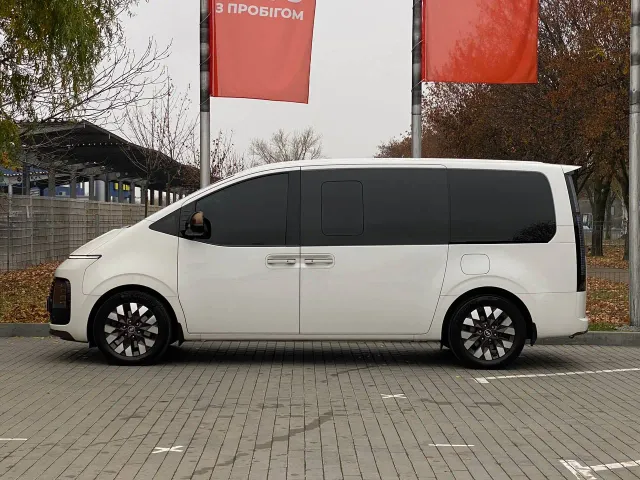 Hyundai Staria - фото 5