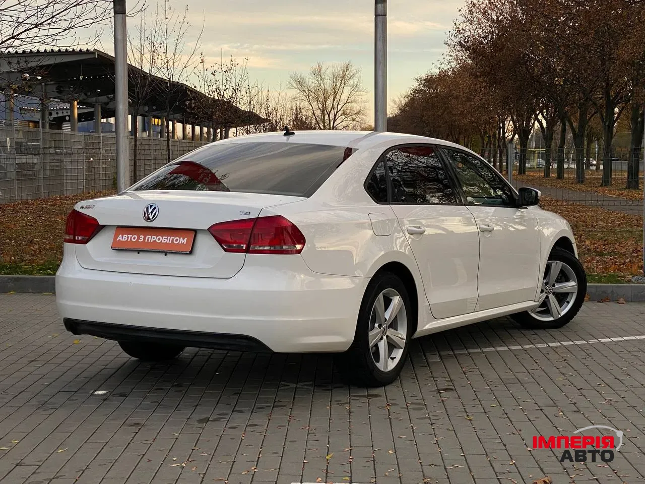 Volkswagen Passat - фото 6