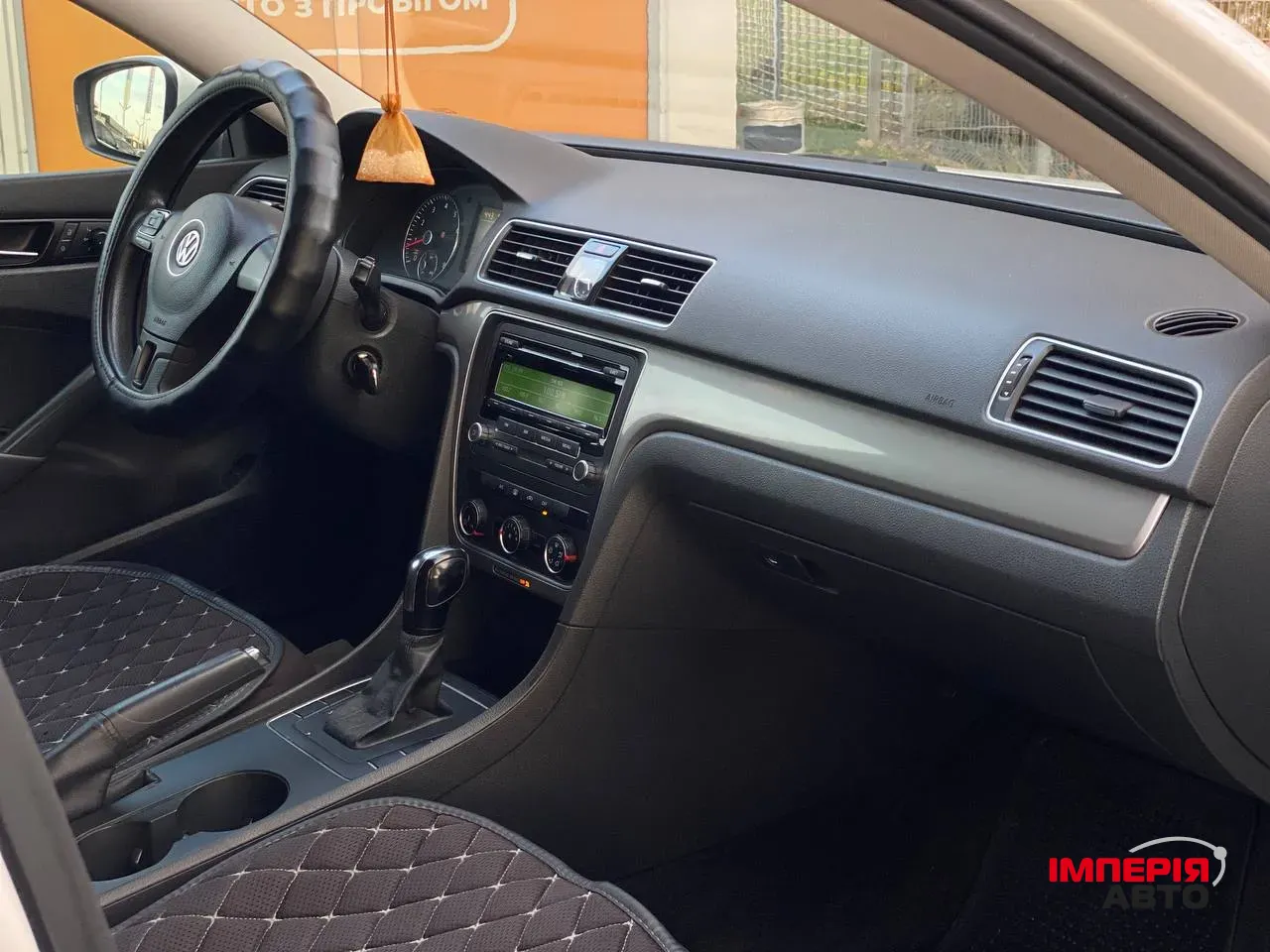 Volkswagen Passat - фото 12