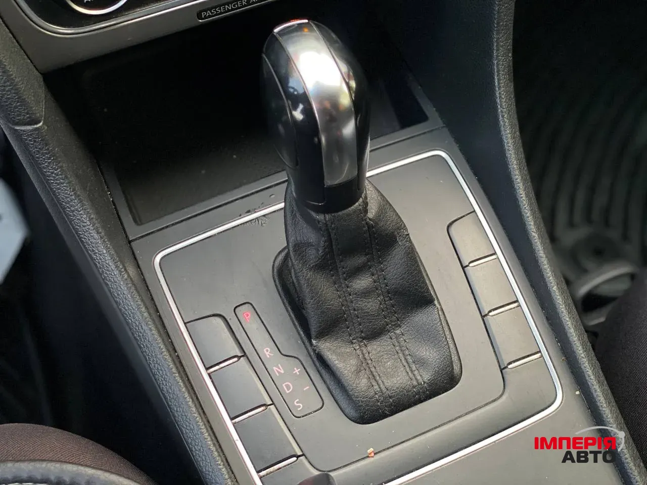 Volkswagen Passat - фото 17