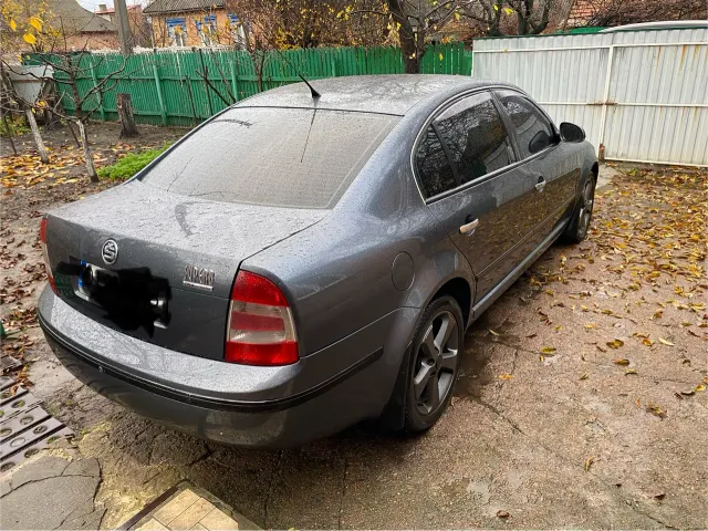 Skoda Superb - фото 4