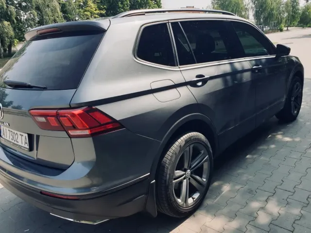Volkswagen Tiguan - фото 5