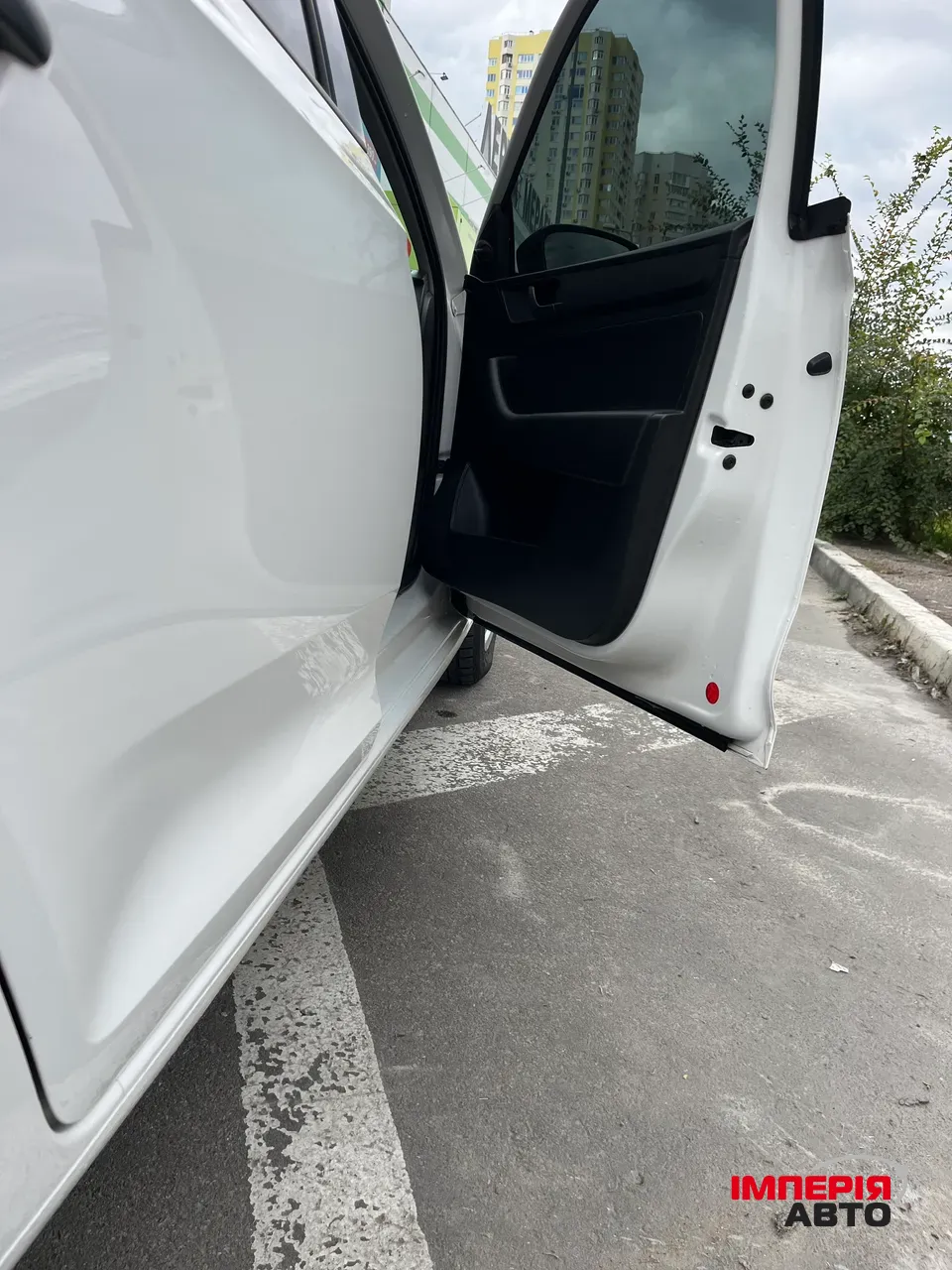 Skoda Rapid - фото 8