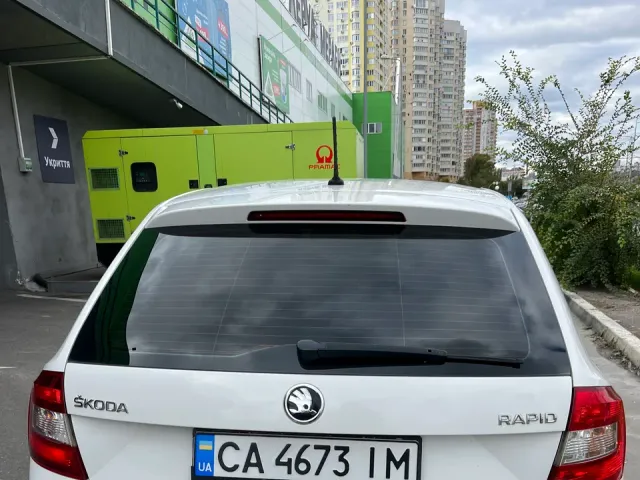 Skoda Rapid - фото 5