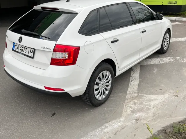 Skoda Rapid - фото 2