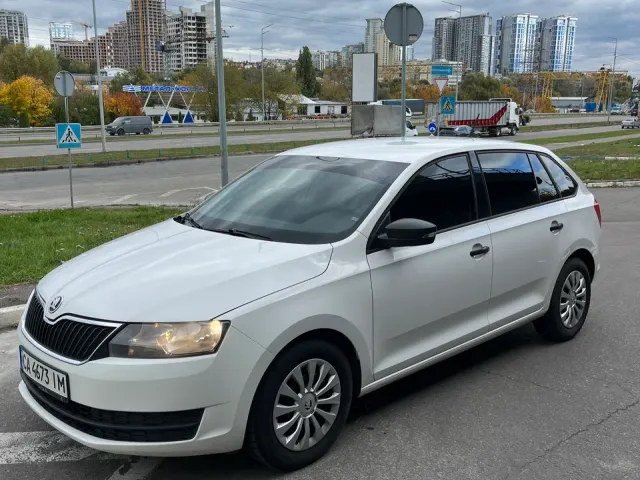 Skoda Rapid - фото 3