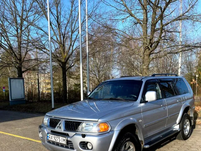 Mitsubishi Pajero Sport - фото 1