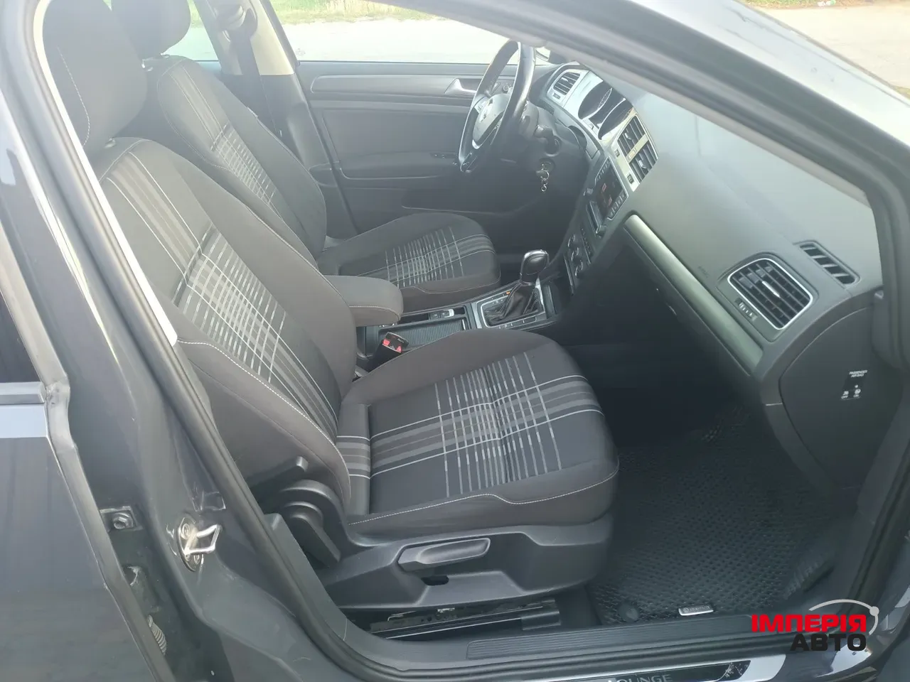 Volkswagen Golf - фото 7