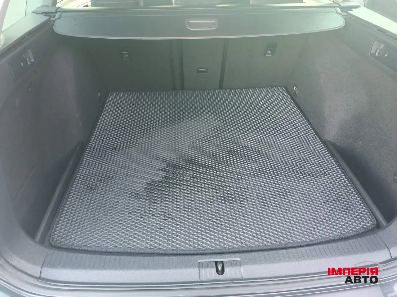 Volkswagen Golf - фото 13