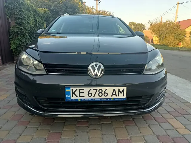 Volkswagen Golf - фото 1