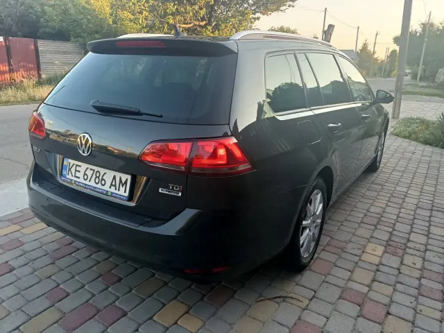 Volkswagen Golf - фото 5