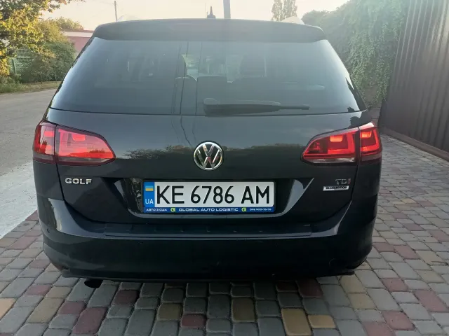 Volkswagen Golf - фото 2