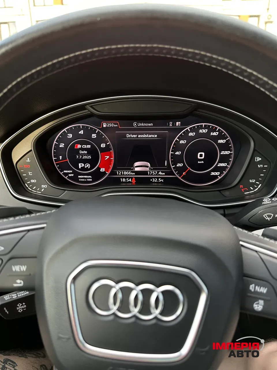 Audi SQ5 - фото 11
