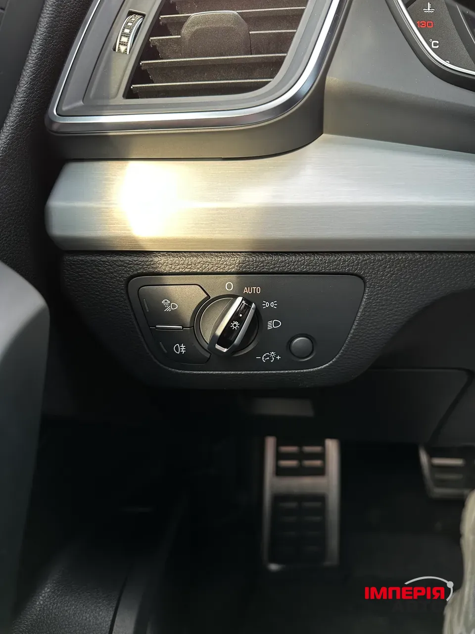 Audi SQ5 - фото 14