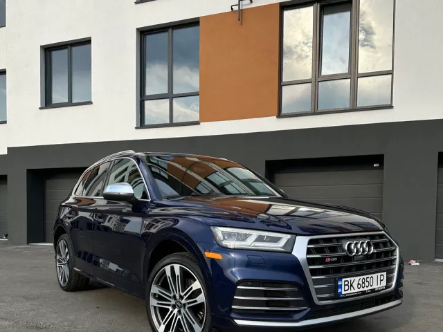 Audi SQ5 - фото 1
