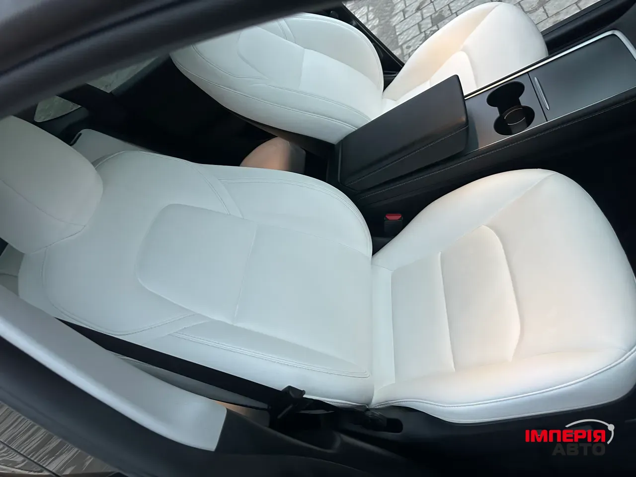 Tesla Model Y - фото 12