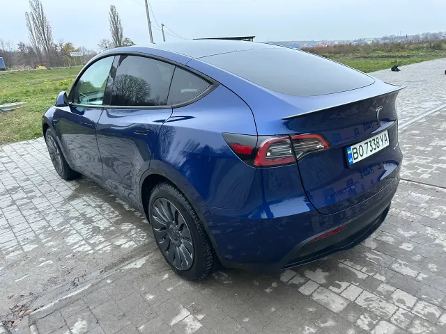 Tesla Model Y - фото 4