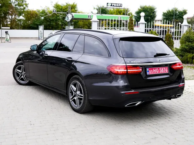 Mercedes-Benz E-Класс - фото 4