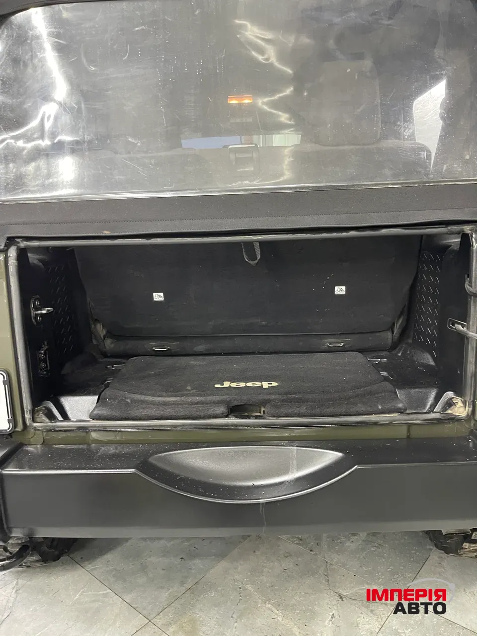 Jeep Wrangler - фото 29
