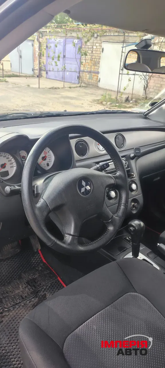 Mitsubishi Outlander - фото 5