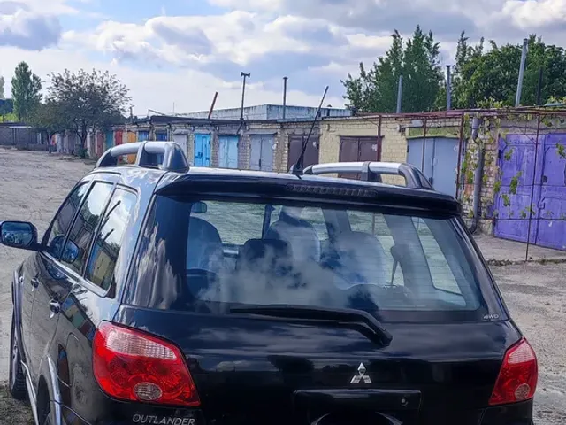 Mitsubishi Outlander - фото 4