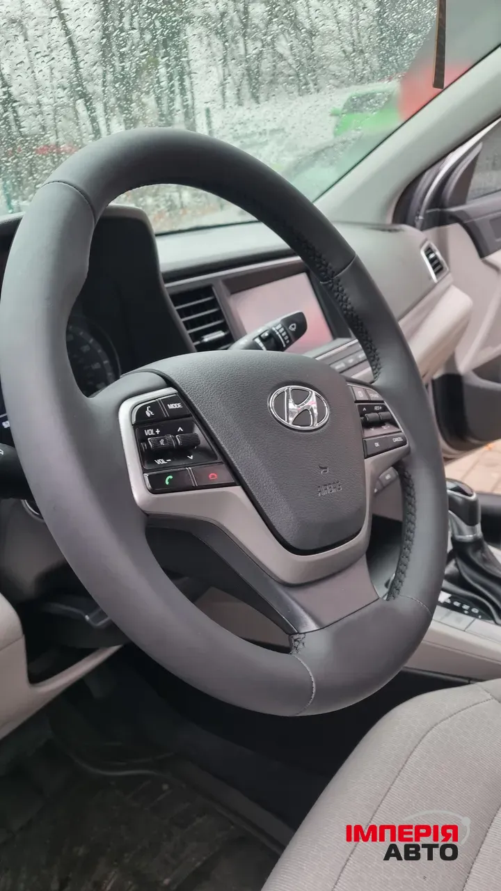 Hyundai Elantra - фото 25