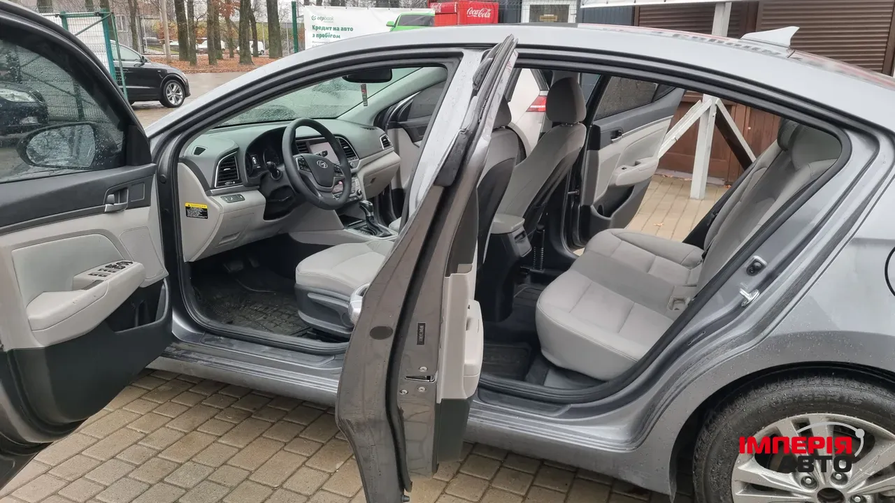 Hyundai Elantra - фото 22