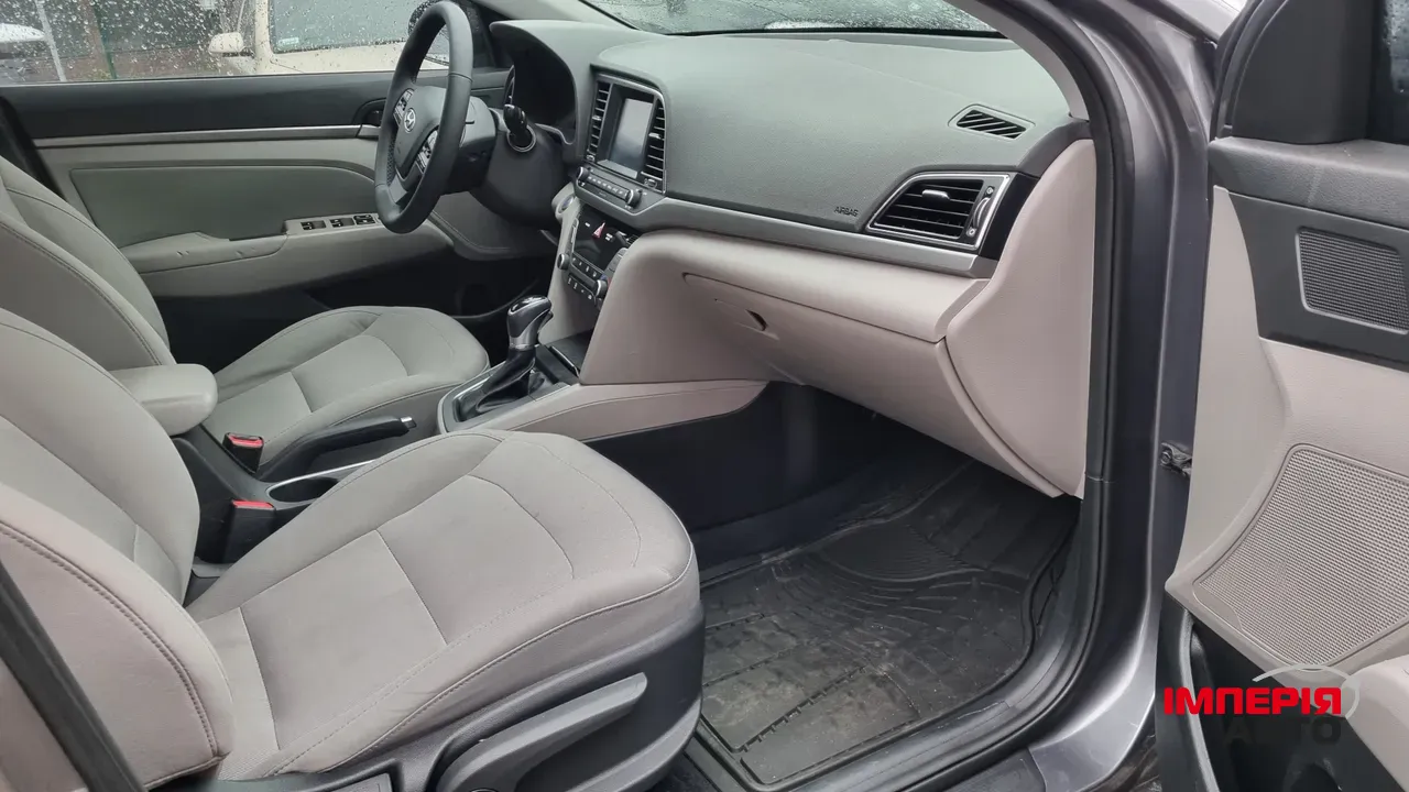 Hyundai Elantra - фото 13