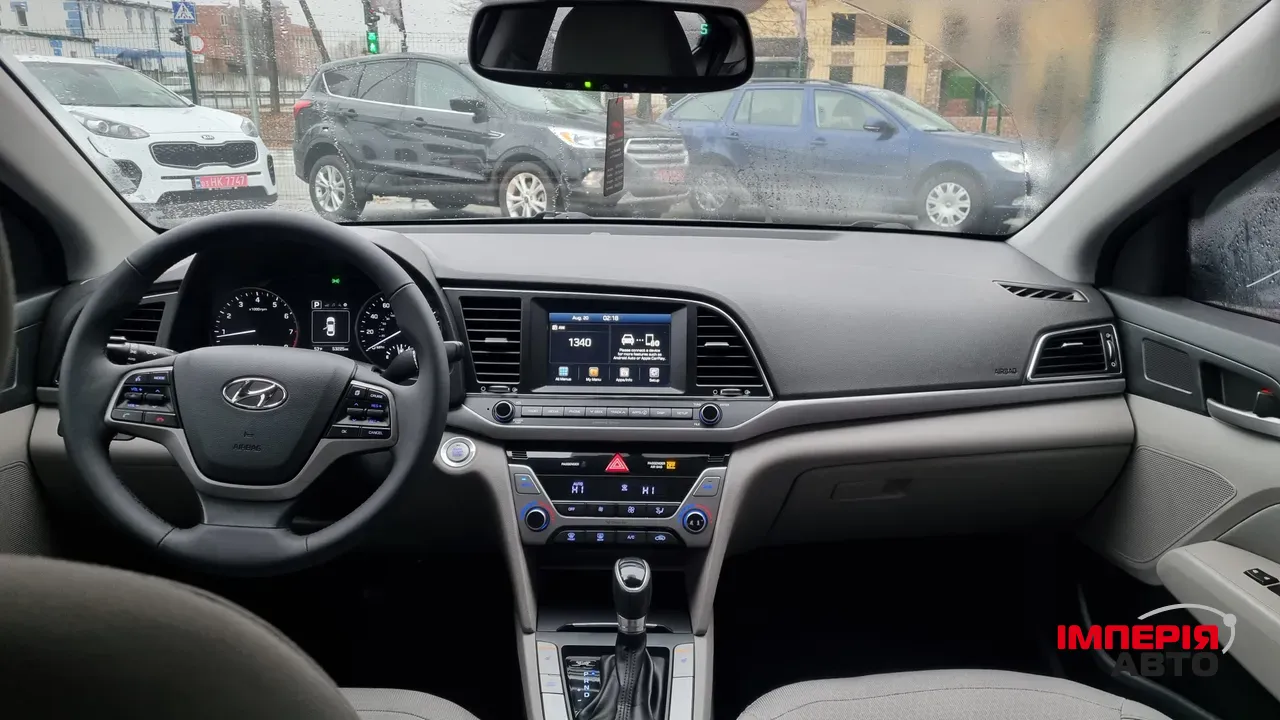 Hyundai Elantra - фото 10