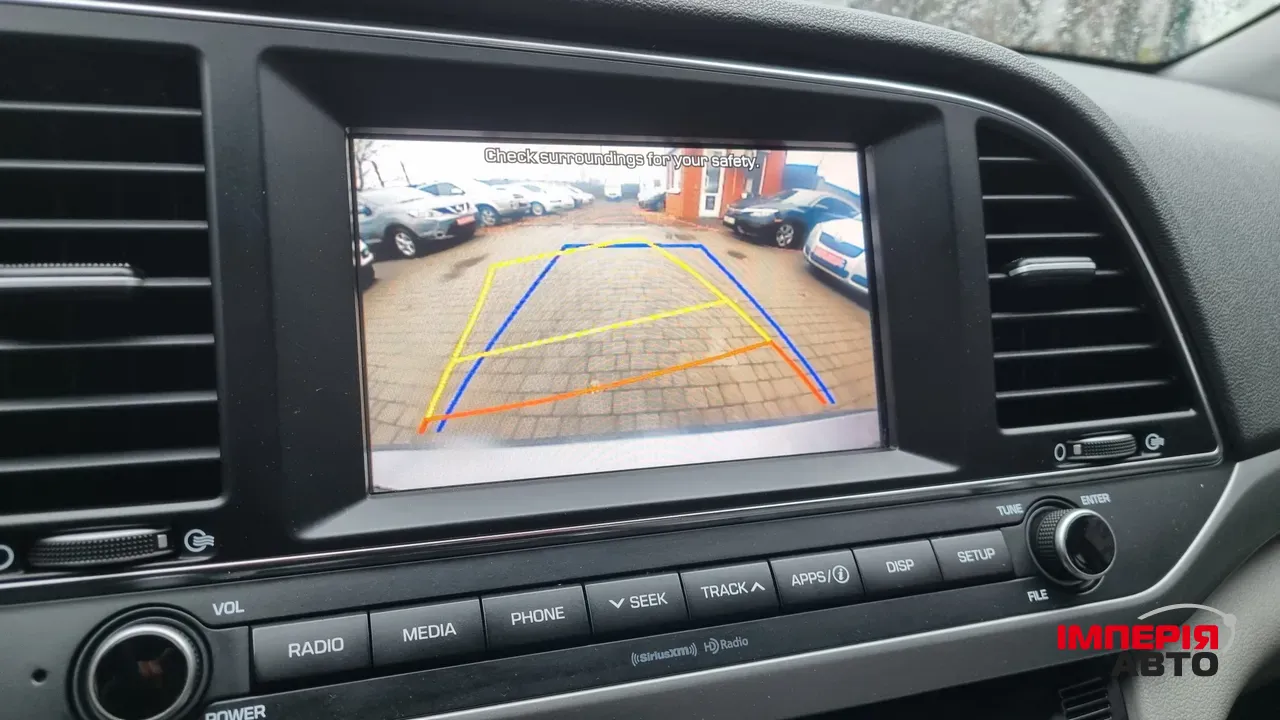 Hyundai Elantra - фото 18