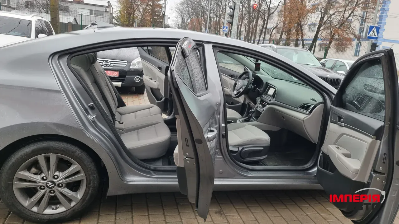 Hyundai Elantra - фото 20