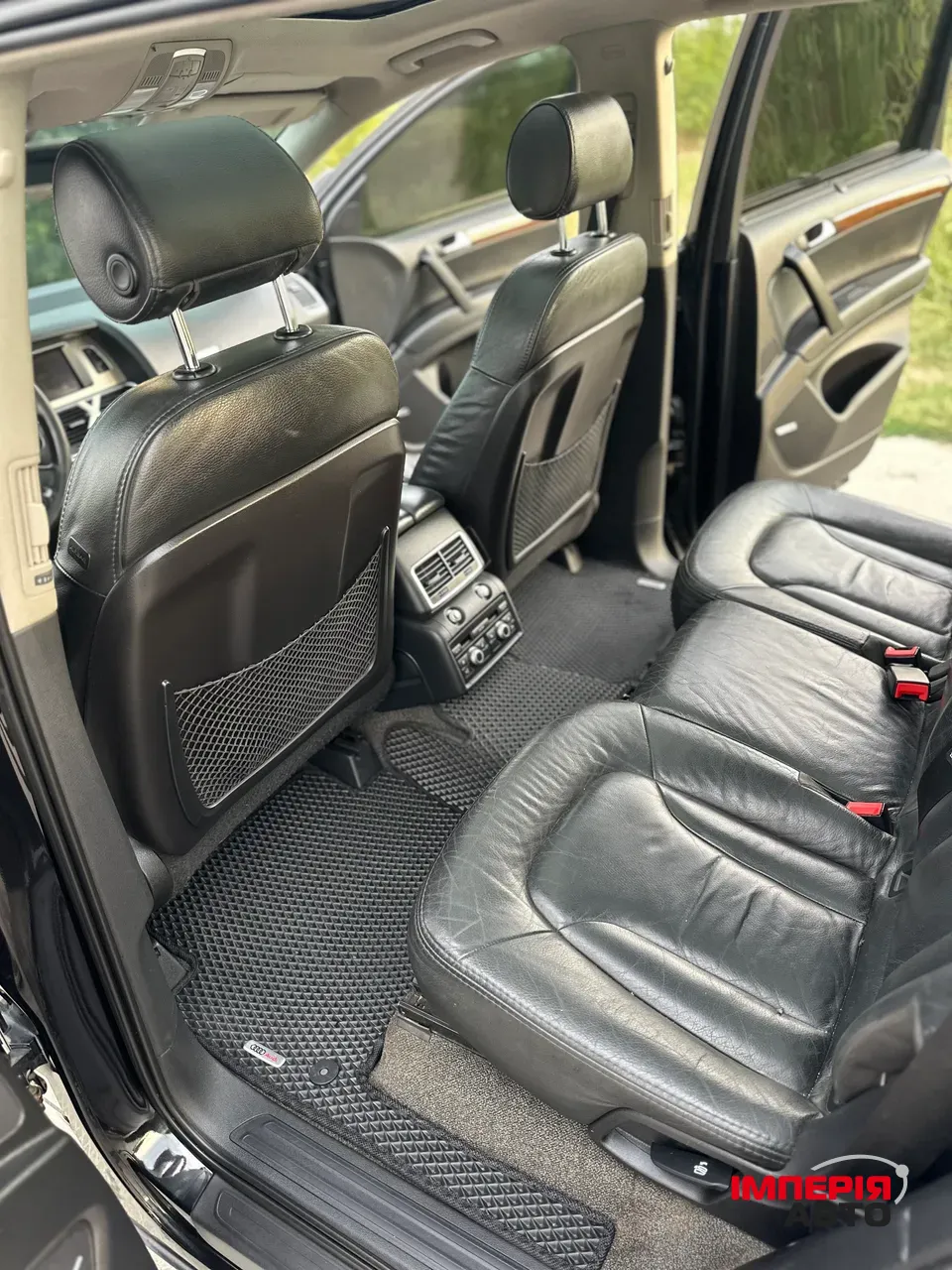 Audi Q7 - фото 11