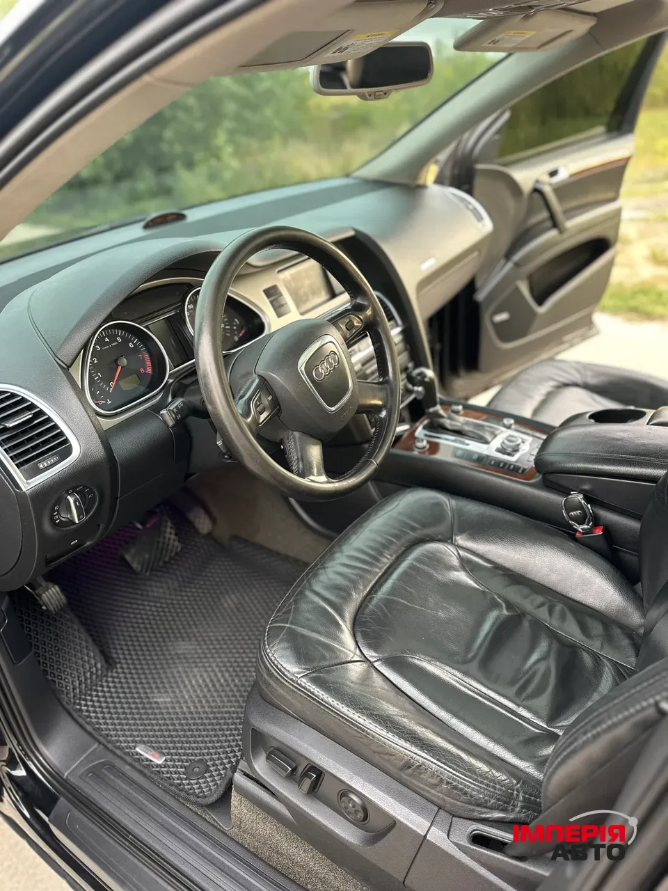 Audi Q7 - фото 9