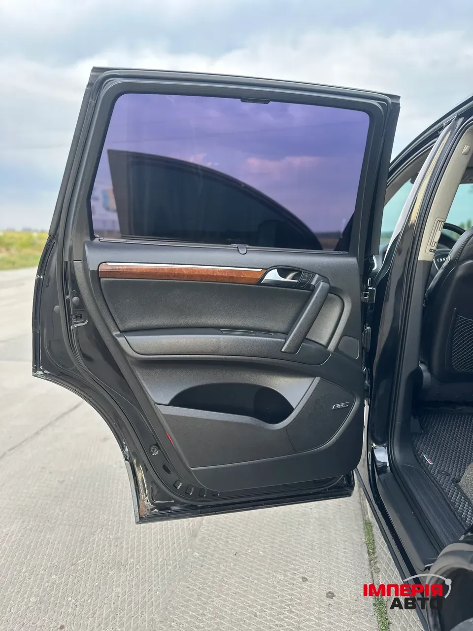 Audi Q7 - фото 14